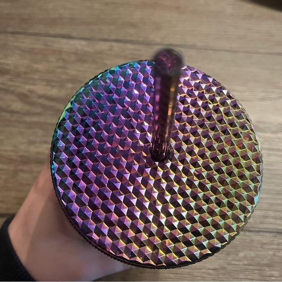 - NWT RARE oil slick studded iridescent grande Starbucks tumbler - Picture 4 of 5